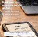 Vrouw leest e-reader naast een laptop, tekst 'Boeken op je e-reader zonder gedoe'.