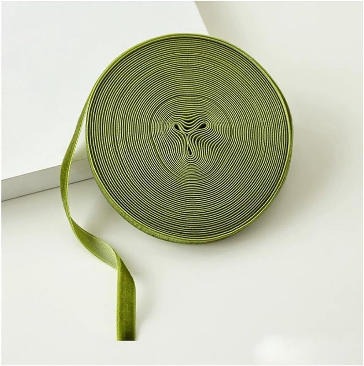 lint, 10 m x 1 cm, cadeaulint, fluweel, cadeaulint, stoffen lint, decoratieband, knutselband, fluwelen rand, trim voor geschenkverpakkingen, haarstrikken, thuis, kerstdecoratie, lichtgroen