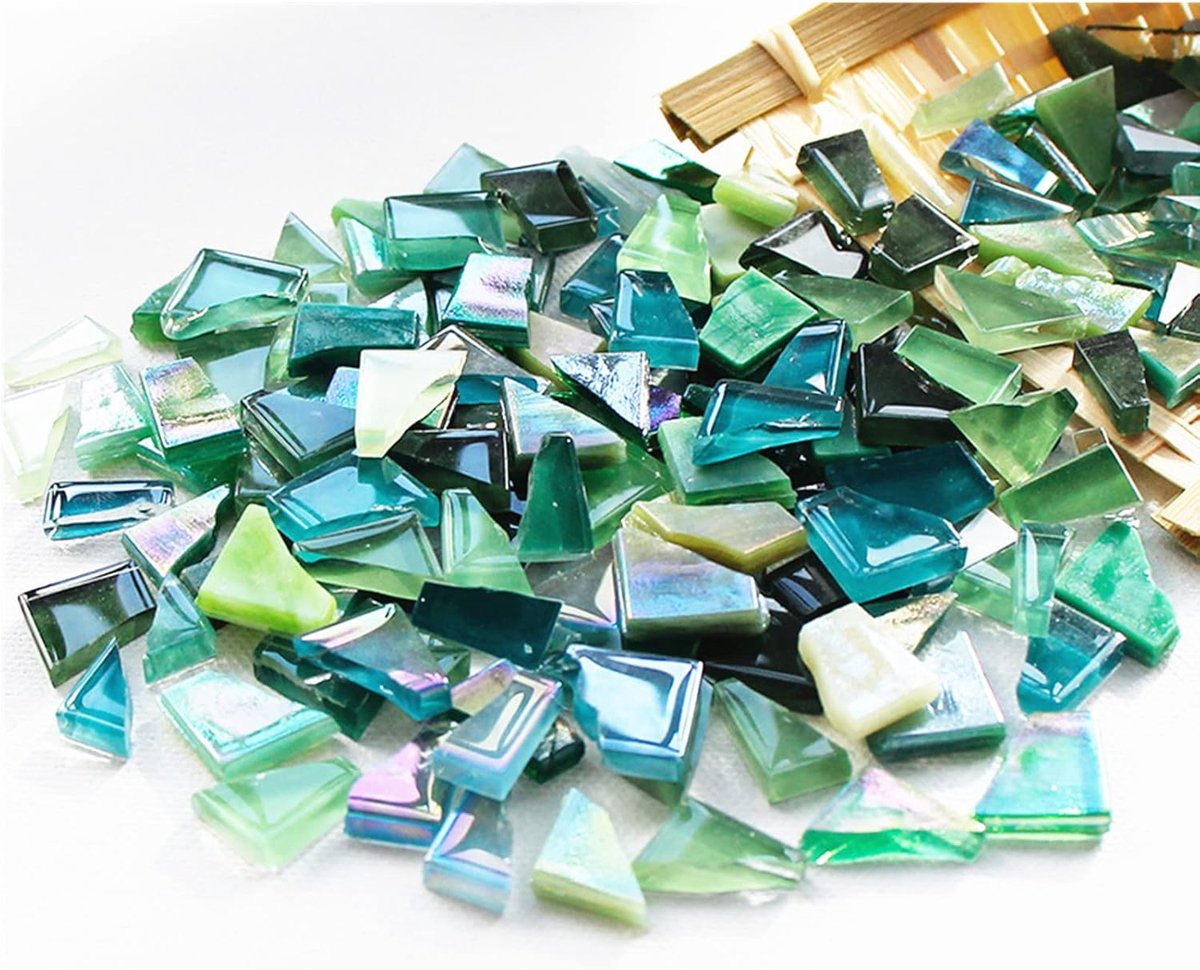 500g Onregelmatige Crystal Mozaïek Tegels, Kleine Mozaïek Tegel DIY Hobby's Kinderen Handgemaakte Crystal Craft voor Ambachten Bulk DIY Fotolijsten Handgemaakte Sieraden Coaster (Groene Serie)