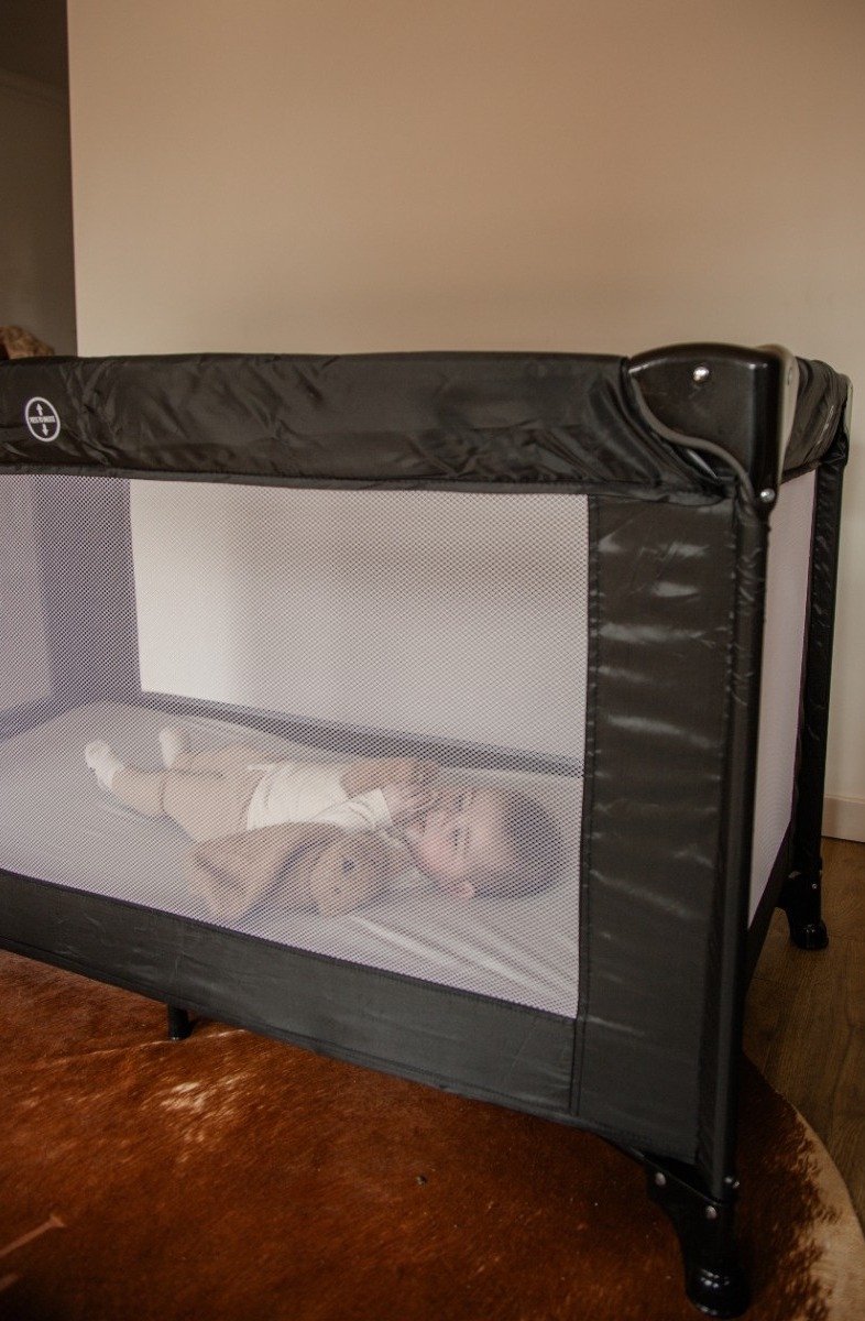 MamaLoes Soof Zwart Campingbed + Opvouwbaar Matras in Tas thumbnail 3