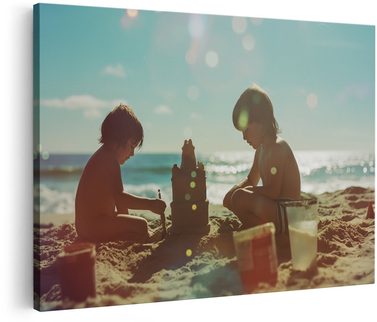 Artaza Canvas Schilderij Kinderen Op Strand - 180x120 cm - Groot - Wanddecoratie Zee - Muurdecoratie Zandkasteel - Decoratie Vintage Zomer