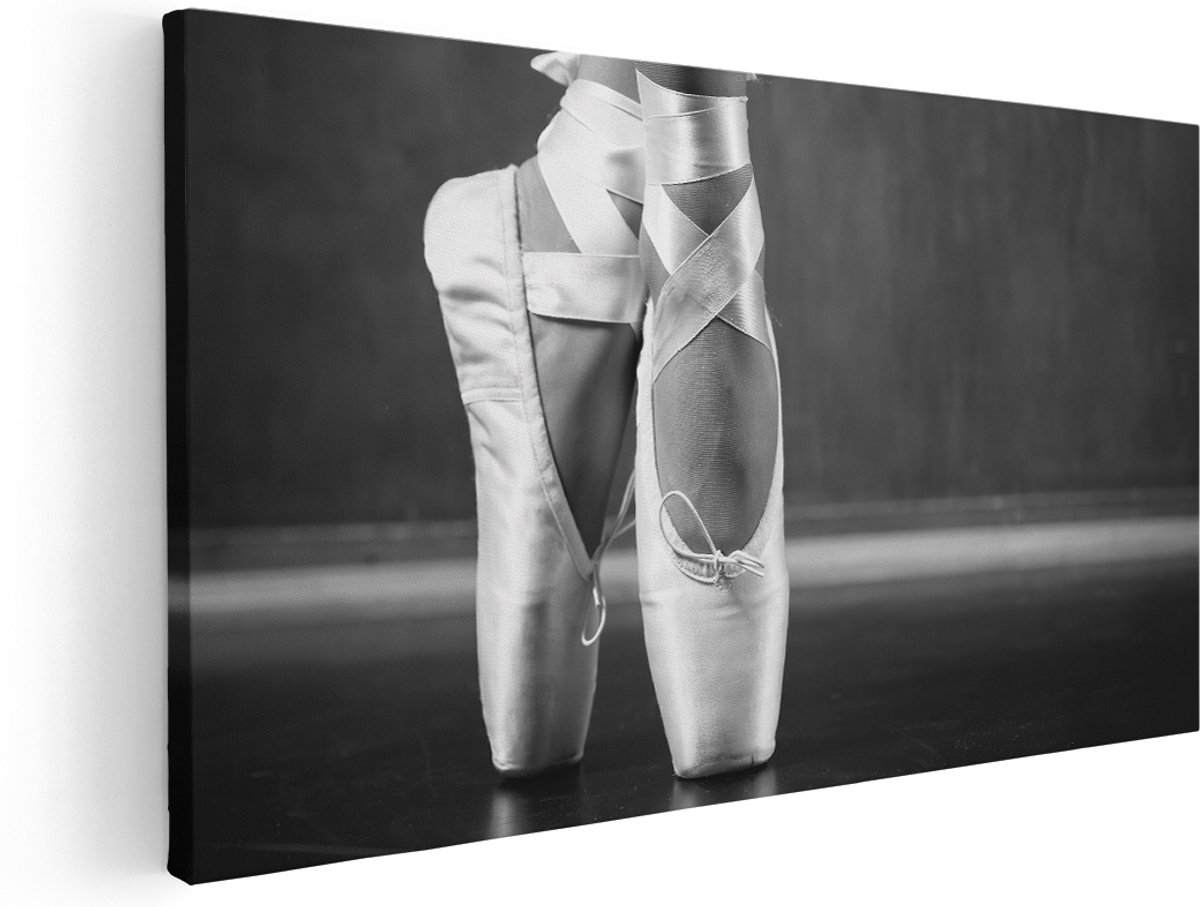 Artaza Canvas Schilderij Ballet Schoenen van een Ballerina - Zwart Wit - 180x90 cm - Groot - Wanddecoratie Woonkamer - Schilderijen - Muurdecoratie