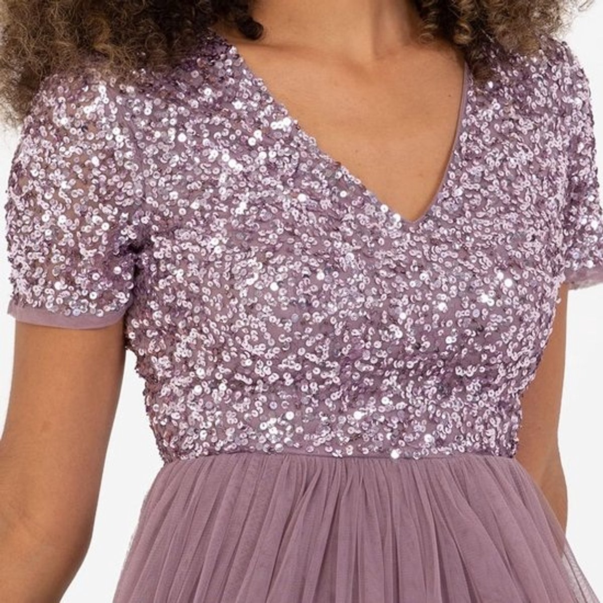 Elegante Midi Jurk met Pailletten voor Bruiloftsgast of Feest - V-hals
