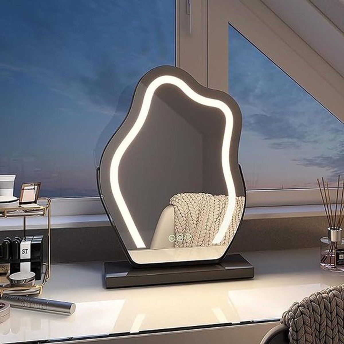 Make-up Spiegel - Verlichte Spiegel - Nauwkeurig OpMaken - Instelbare Helderheid - 30-65CM Hoog - Wit Zwart Goud