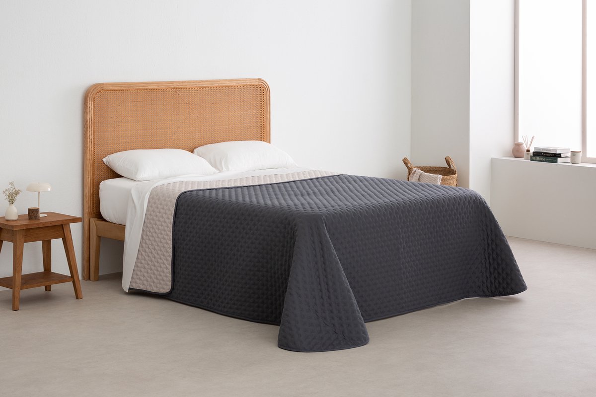 Belmarti Nature bedsprei 250 x 270 cm - grijs - omkeerbaar