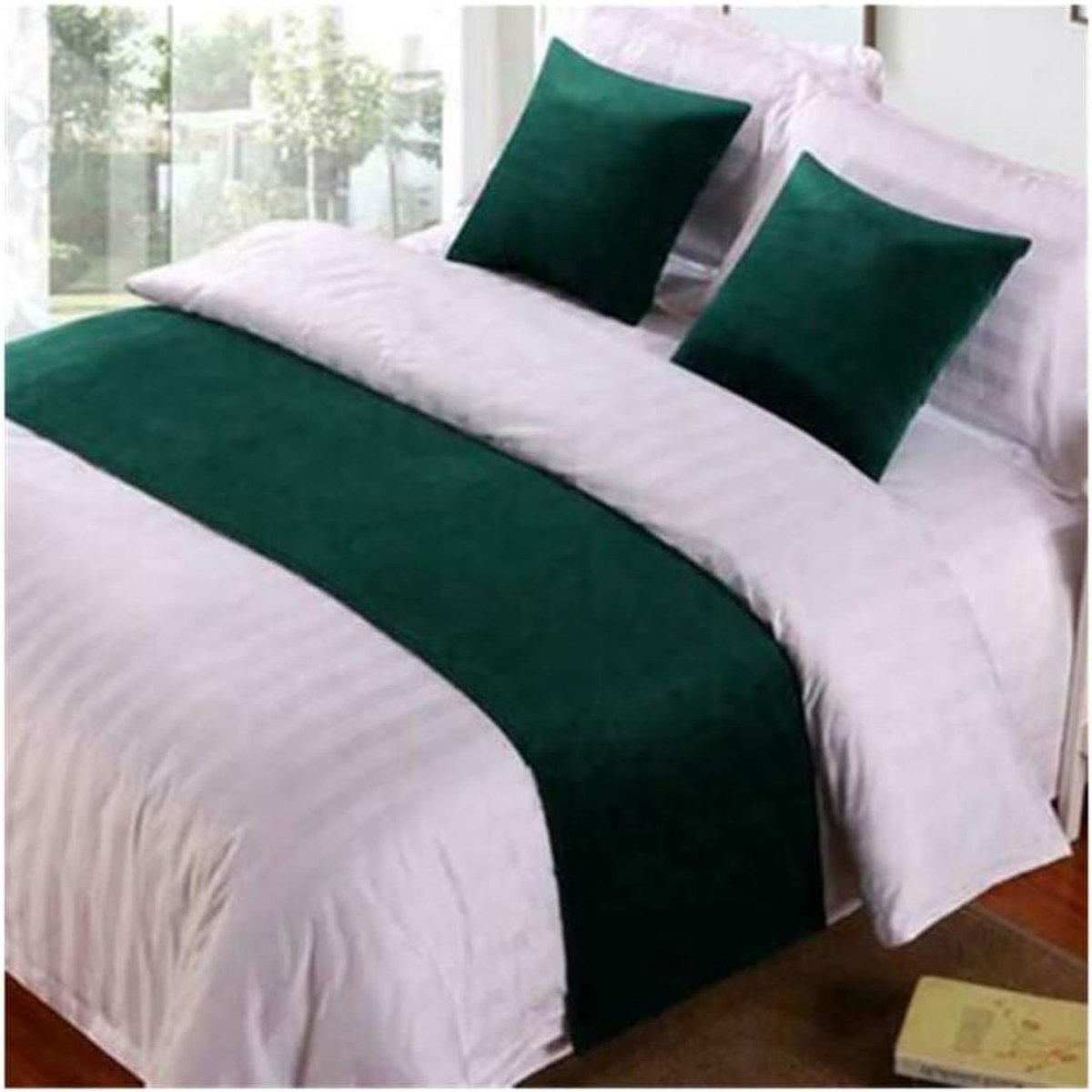 Luxe Bedloper - Dekentje voor bed - Slaapkamer Decoratie - Rijk fluweel - 50 x 260 cm - 05