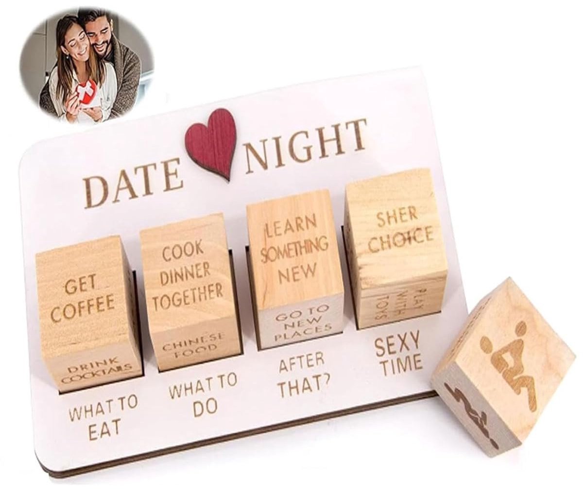 Dailygoods- Dobbelstenen Set - Date-Night Dobbelstenen - Romantisch Spel voor Koppels - Houten Kubussen - Grappig Cadeau - Zwarte Doos
