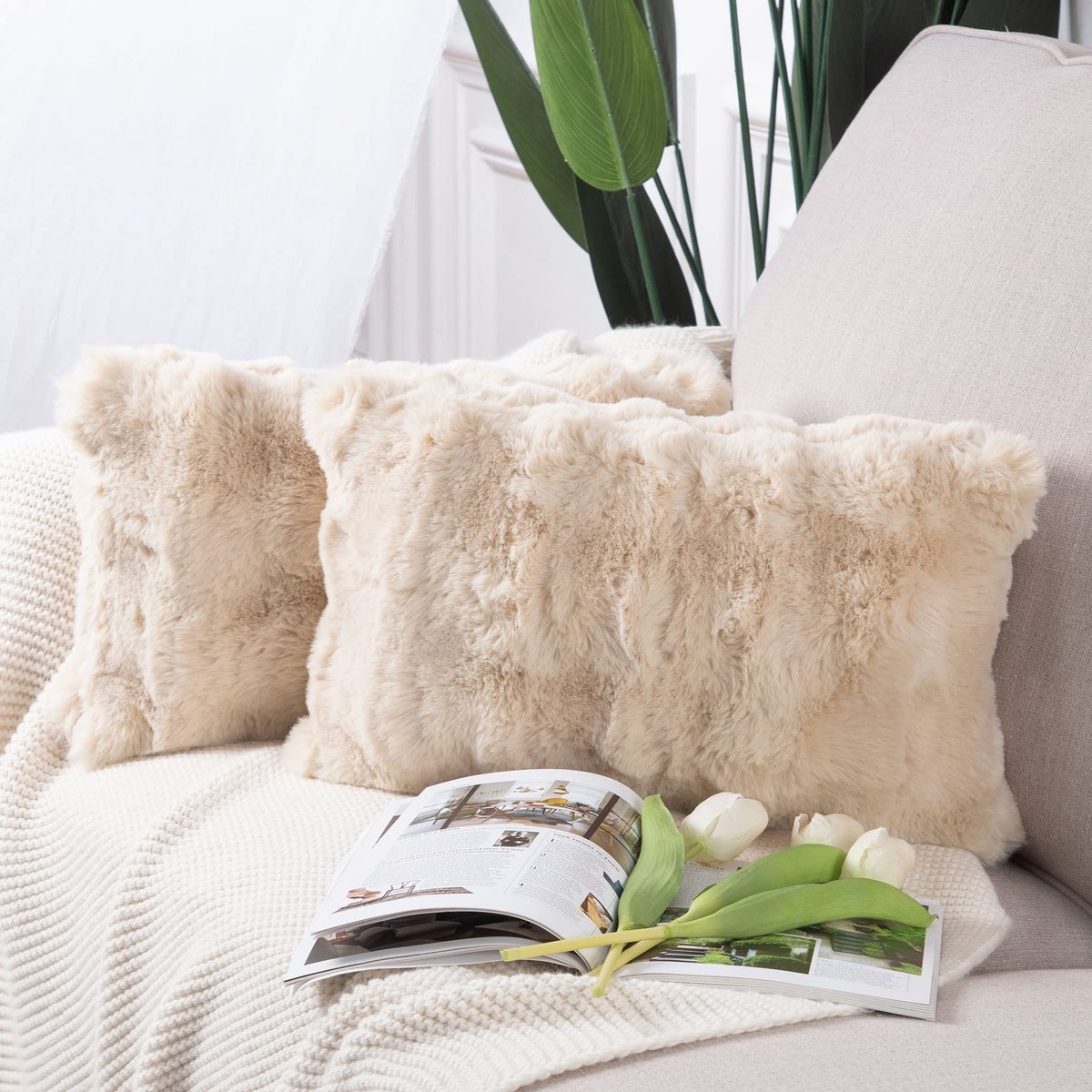 Omgoods - Set van 2 Zachte Decoratieve Kussenhoezen 30x50 cm in Licht Beige