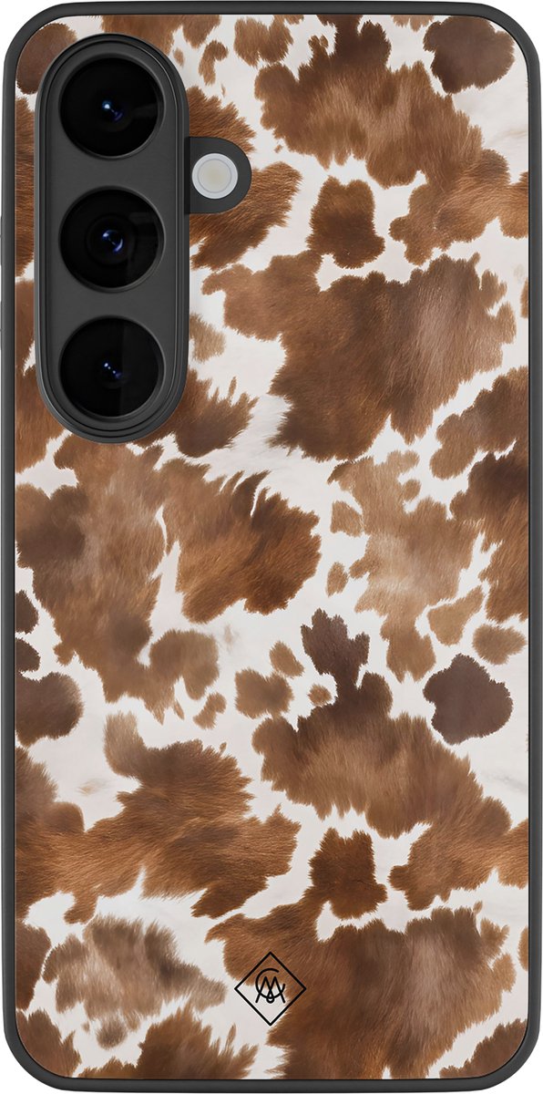 Casimoda® hoesje - Geschikt voor Samsung Galaxy S26 - Koeienprint - Luxe Hard Case Zwart - Backcover telefoonhoesje - Bruin/beige