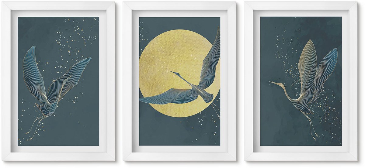 Wallfluent 3-Delige Schilderij Set - Kraanvogels In Vlucht Tegen De Achtergrond Van De Maan En De Sterren. - 20 x 30 - Decoratieve Schilderijen - Wanddecoratie - Hal - Stijlvolle Muurdecoratie