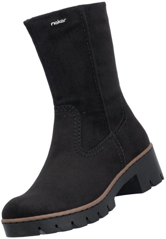 Zwarte Rieker enkellaars met blokhak, met een suède-look bovenkant en een bruine bies.