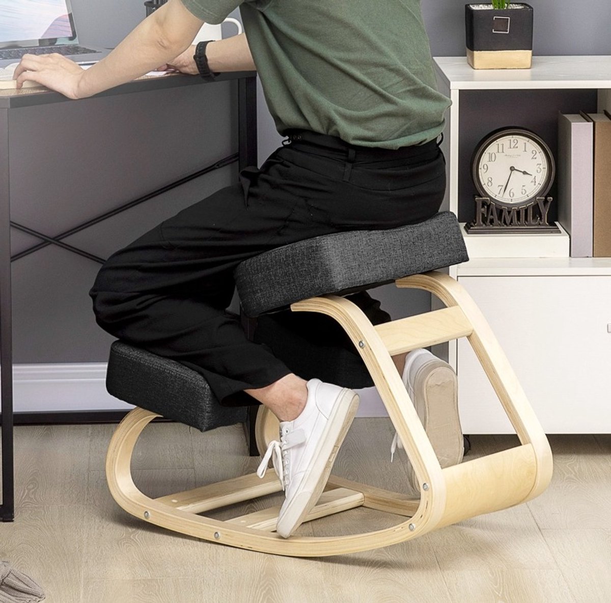 DESMIU Bureaukruk 51 x 69 x 58 cm - Ergonomische Kniestoel Voor Rechte Zithouding - Voor Werkplek En Meditatie - Hout Zwart