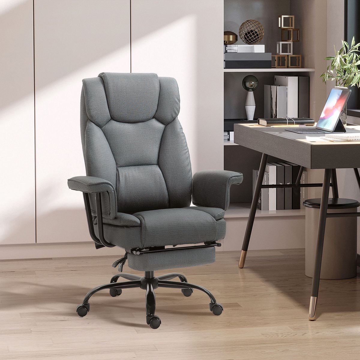 OKWISH Bureaustoel - Ergonomisch Met Ligfunctie Tot 150 Graden En Uitschuifbare Voetsteun - Hoofdsteun En Wielen - Kunstleer - Grijs