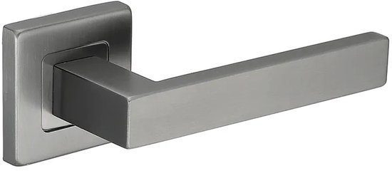 Een gunmetal PVD-gecoate deurkruk met een vierkant rozet en een haakse, rechthoekige kruk.