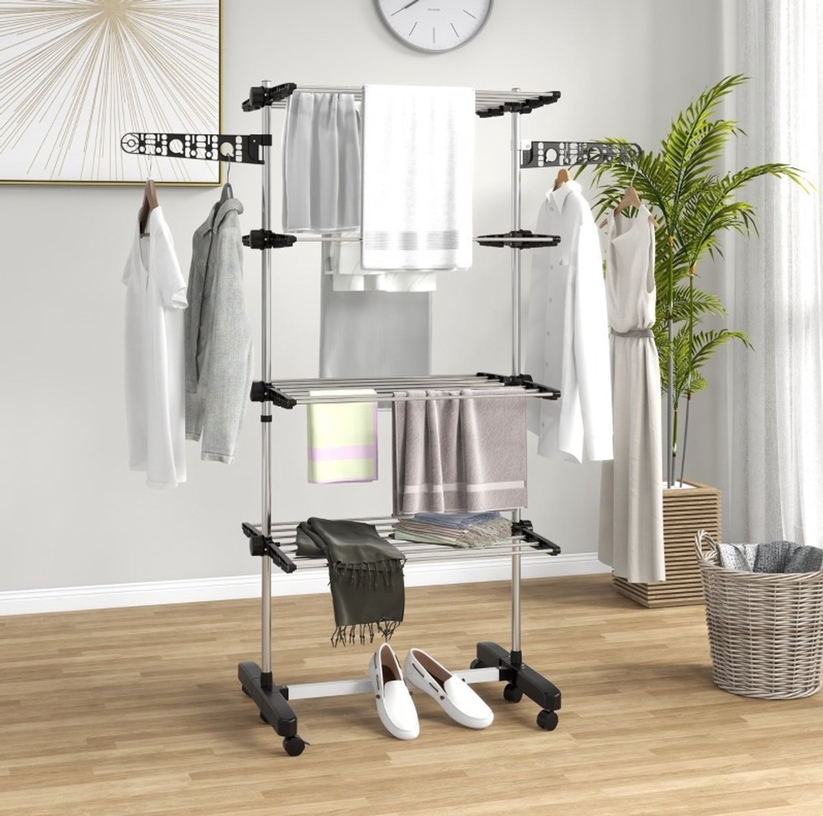 Kledingrek Inklapbaar Met 6 Wielen En Vergrendeling 142 X 55 X 172 Cm Rvs Zwart Voor Binnen Gebruik