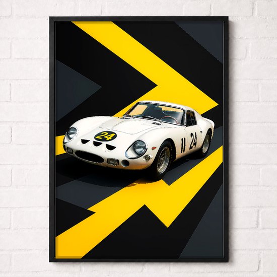 Witte klassieke raceauto met nummer "24" op de voorkant en "11 24" op het zijkant, tegen een donkere achtergrond met gele bliksemschichten.