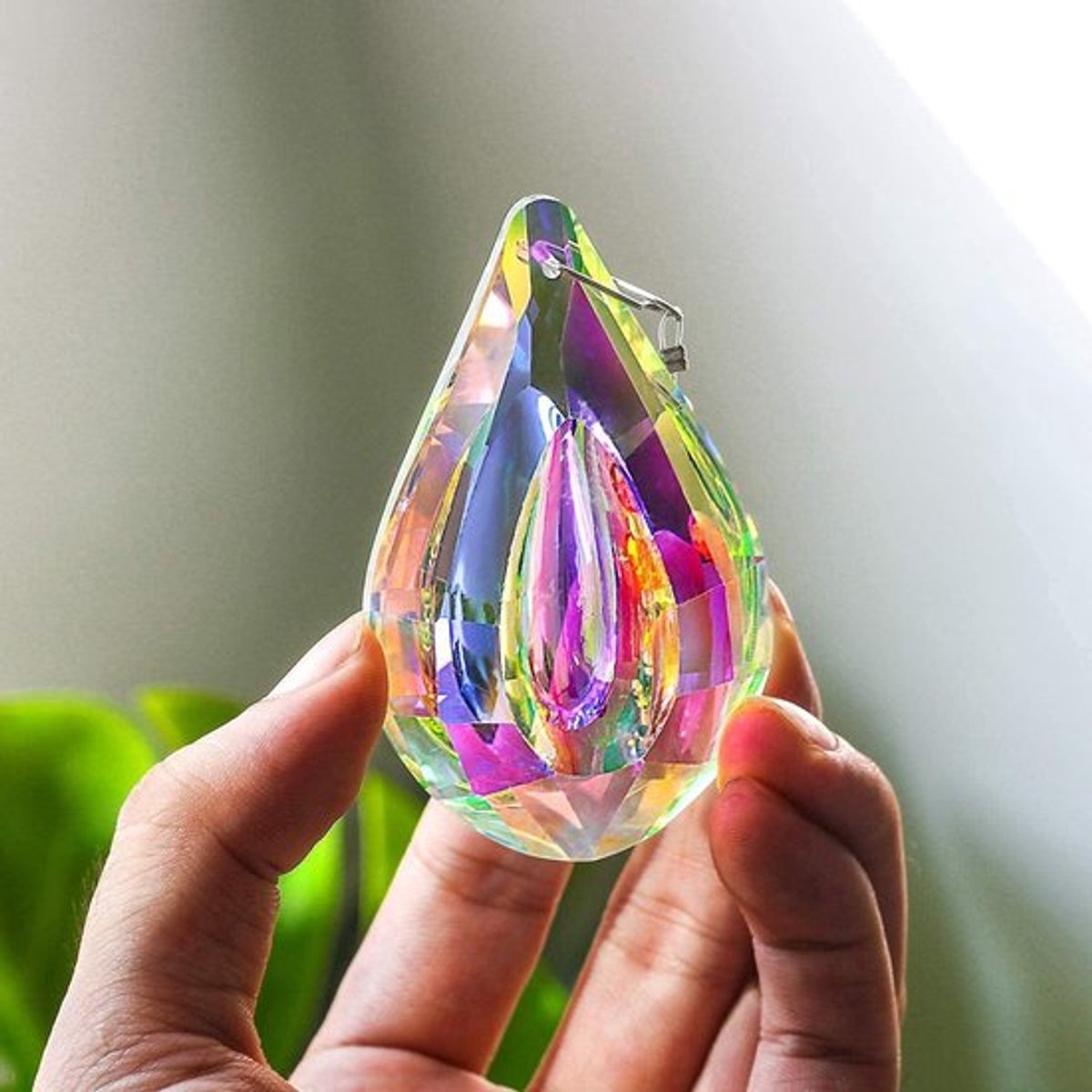 Kristallen Kroonluchter - Huisdecoratie - Hangend - Ornament - Tuindecoratie - Luitvorm - Crystal - Geschikt voor Binnen en Buiten - Kleurrijk - Hangende Kristal met Ornament voor Huis, Kantoor, en Tuin