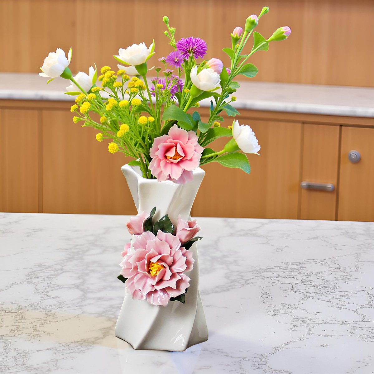 Porseleinen vaas met bloemen - Roze Camellia - esthetische sculptuur - perfect voor thuisdecoratie - SnelShoppen