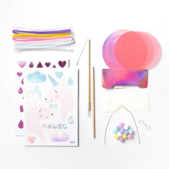 Lampion Knutselset - Maak Je Eigen - Feestelijke Decoratie - Twee Ontwerpen - 33 x 23 cm - Regenboog — afbeelding 2