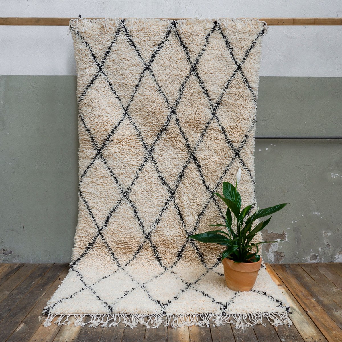 Marokkaans Beni Ouarain vloerkleed – Handgeweven tapijt van 100% wol – 130 × 235 cm – BN2160