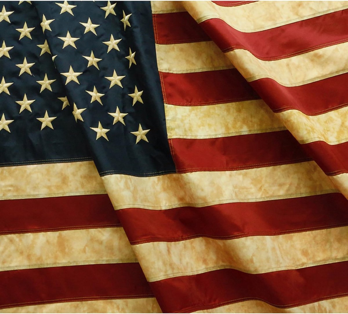 SnelShoppen - Vintage Amerikaanse Vlag 3x5 Feet (90x150cm) Nylon - Geborduurde Sterren en Genaaide Strepen - Duurzaam en Aged - Perfect voor Feest, Tu