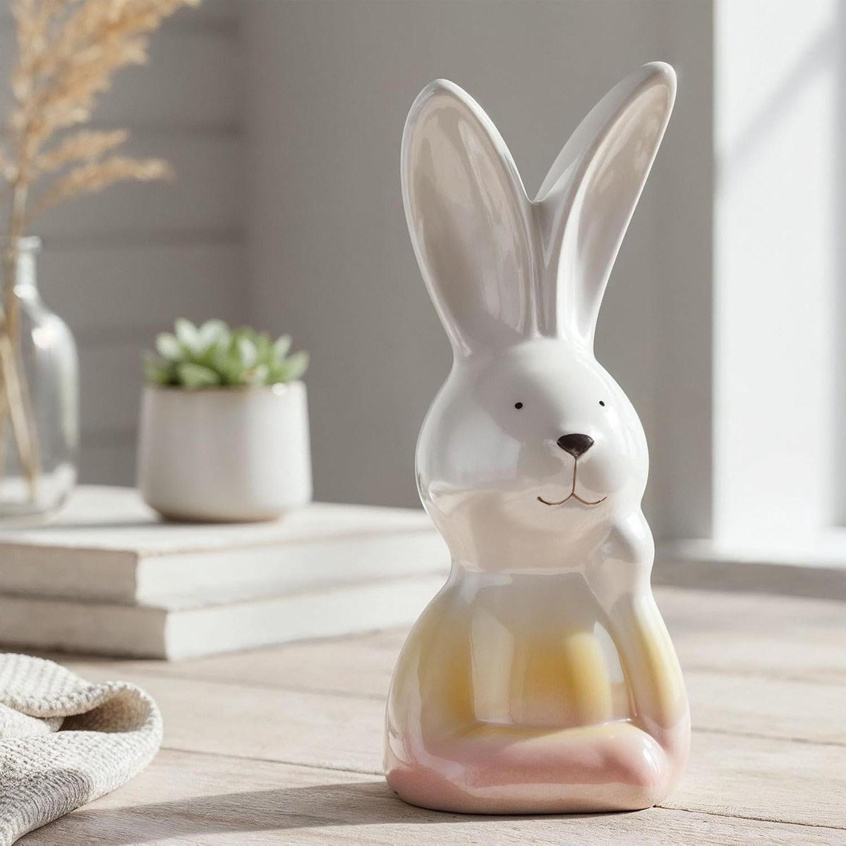 Decoratieve haas - Paasdecoratie figuur - Tafelversiering lente - Ombré parelmoer glans - H16cm - Oranje geel