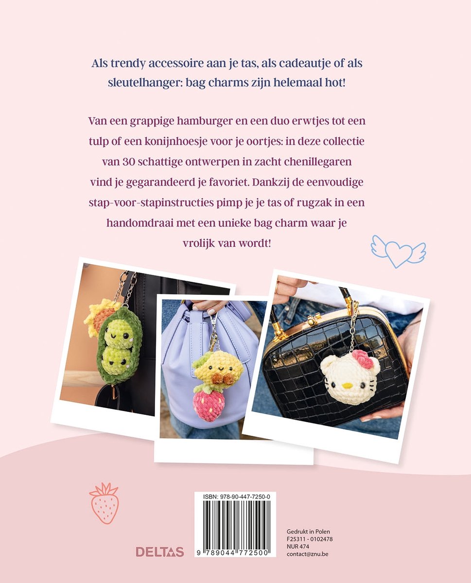 Boekomslag 'Bag charms haken' met gehaakte bag charms van erwten, aardbei en Hello Kitty.