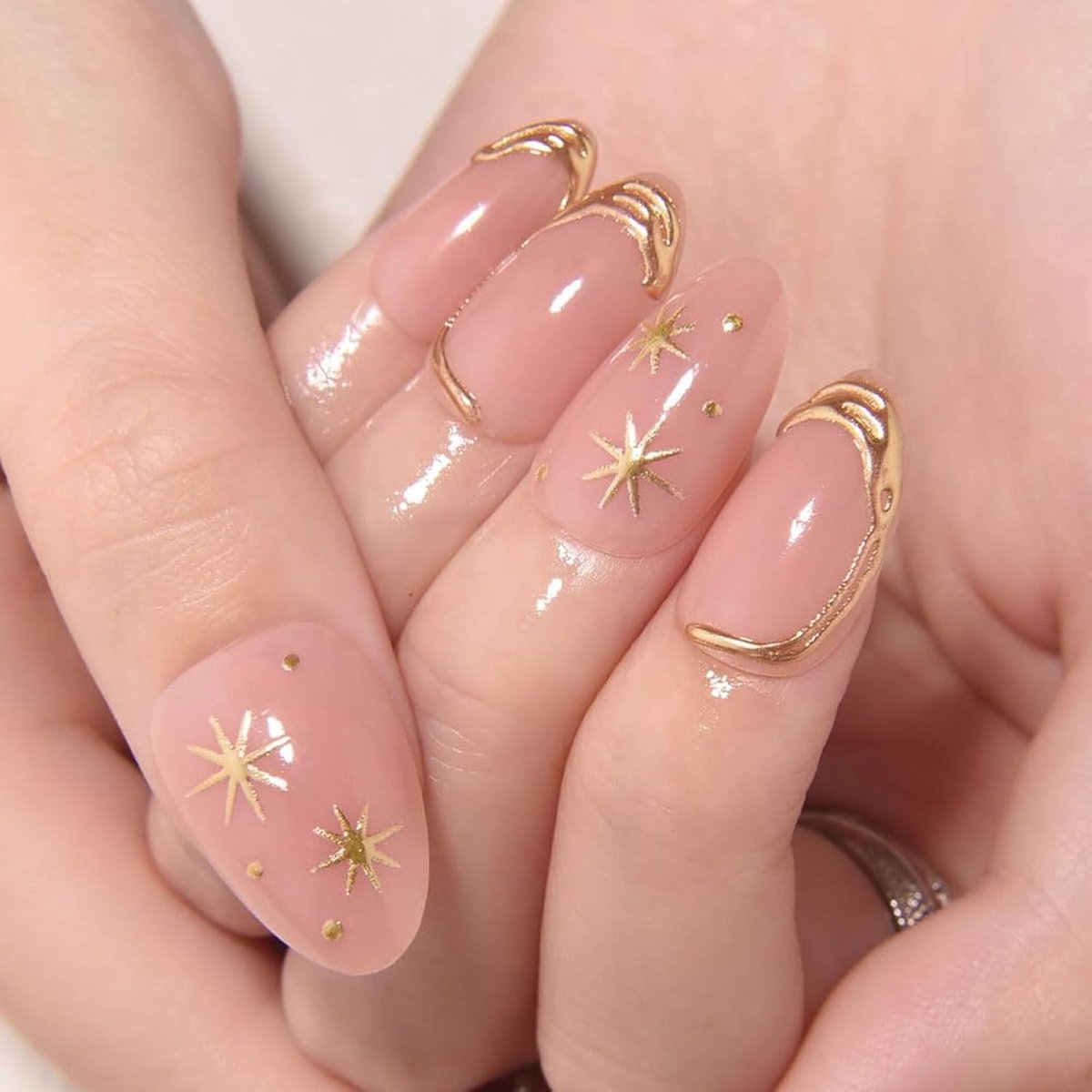 SnelShoppen - 32 Stuks Almond Press On Nails, Franse Tips met 3D Gouden Sterren Design, Shiny Full Cover Acrylaat Nagels met Lijm, Herbruikbare Plakna