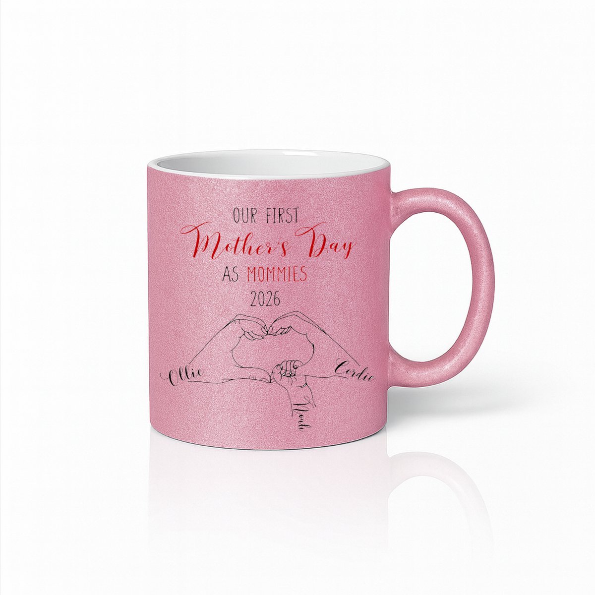 Roze Koffiemok Eerste Moederdag als Mama's 2026 - Met Eigen Namen - Moederdag Herinnering