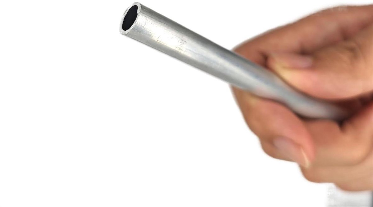 Steigerbuis Aluminium - Aluminium Pijp - Bouw en Renovatie - Lichtgewicht Robuust - 300mm x 46x5.5mm - Niet gespecificeerd