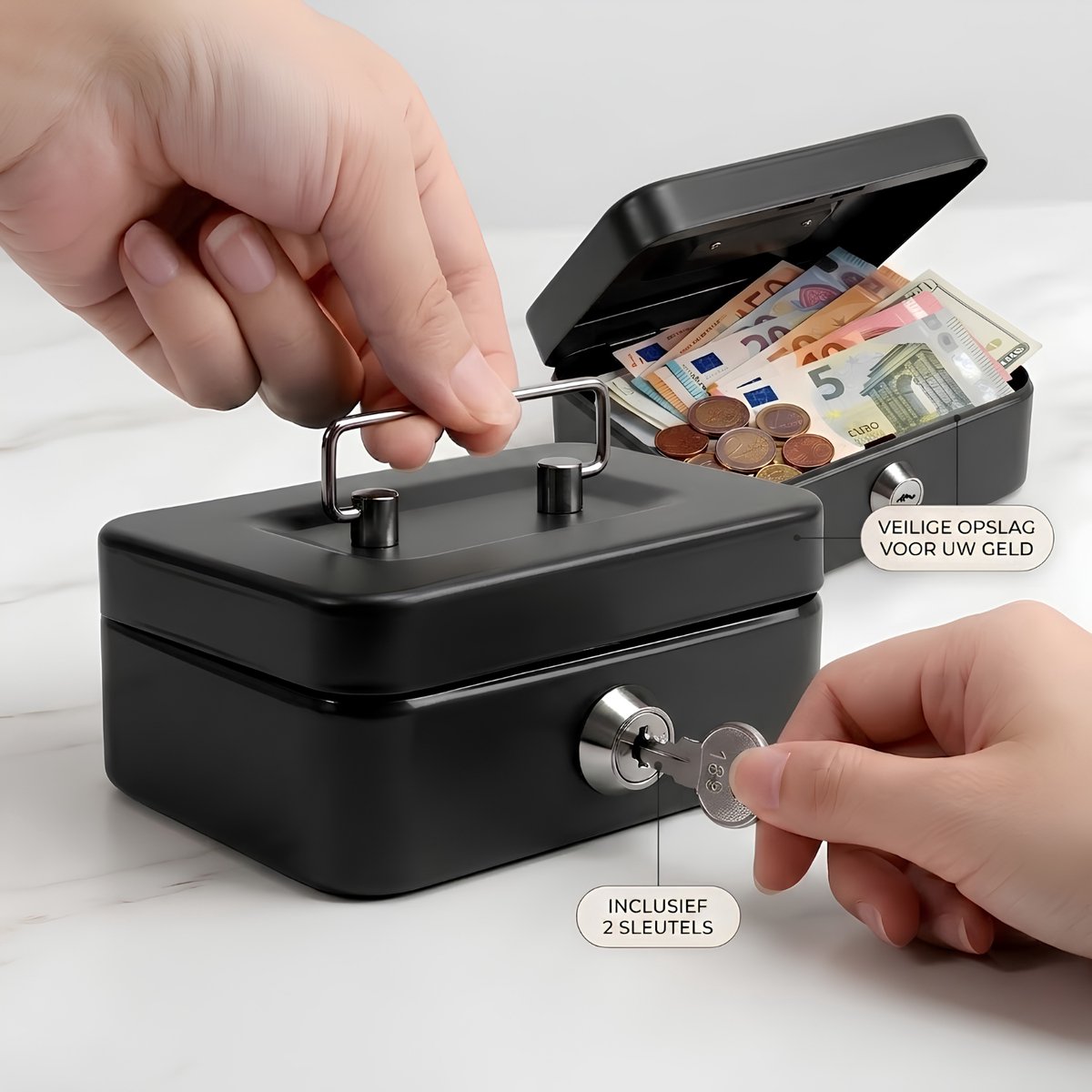 Spaarkistje - Zwart - Met slot - 2 Sleutels - Metalen spaarbox - Compact en veilig - Spaarpot met gleuf - Geldkist