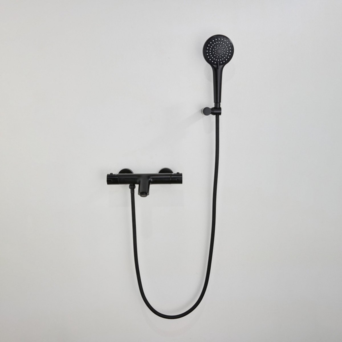 Adema Sparkle 2.0 Badset - thermostatische badkraan - handdouchehouder - ronde handdouche - metalen doucheslang - mat zwart