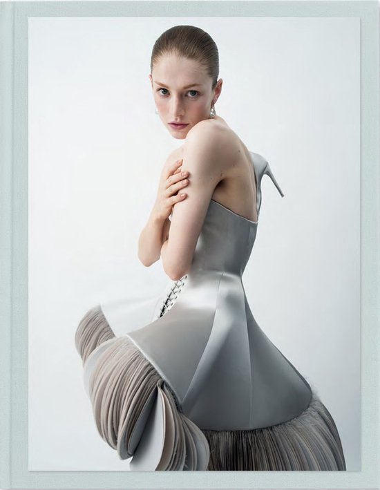 Schiaparelli: Anglomaniac - cover