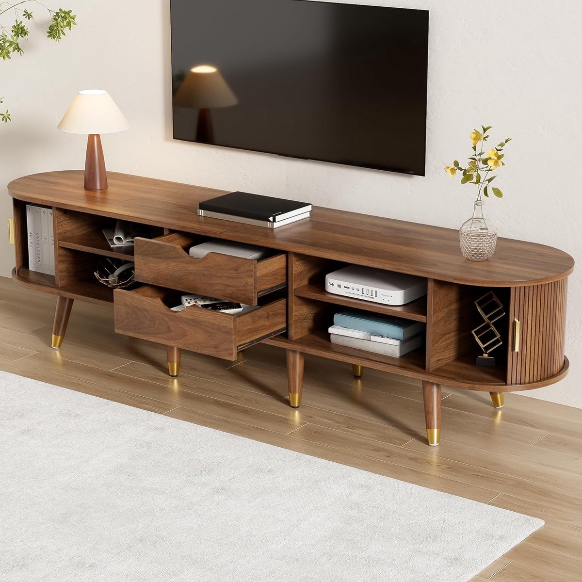 Luxe TV-Meubel met Rattan Schuifdeur en Gouden Accenten - Modern Lowboard met 175 cm Breedte - Walnoot TV-Kast met Ruime Opbergvakken voor de Woonkamer door