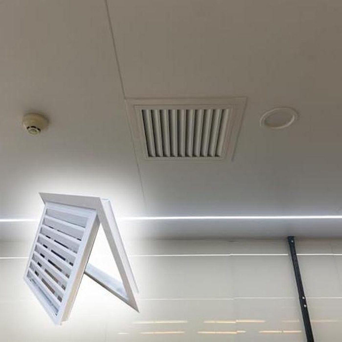 Aluminium Luchtrooster - Ventilatiehoes Retourlucht - Luchtstroom Verbeteren - Geïntegreerd Filtergaas - Aanpasbare Maat - Zilver