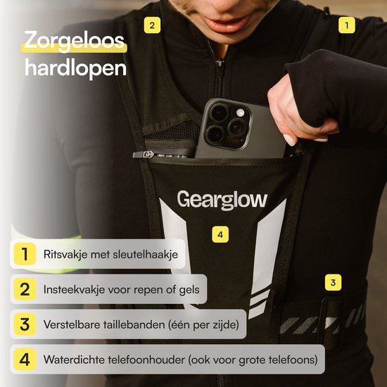 Een persoon die een GearGlow hardloopvest draagt met een telefoon in het waterdichte vak.