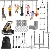 Complete set van een ninja-obstakelbaan met klimaccessoires, spanband, opbergzak en viltrollen.