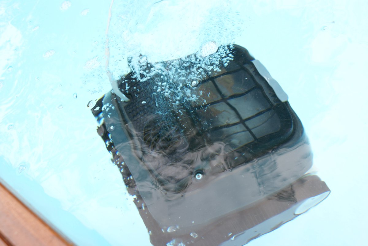 Interline Robot de piscine automatique Walking Catfish 2.0