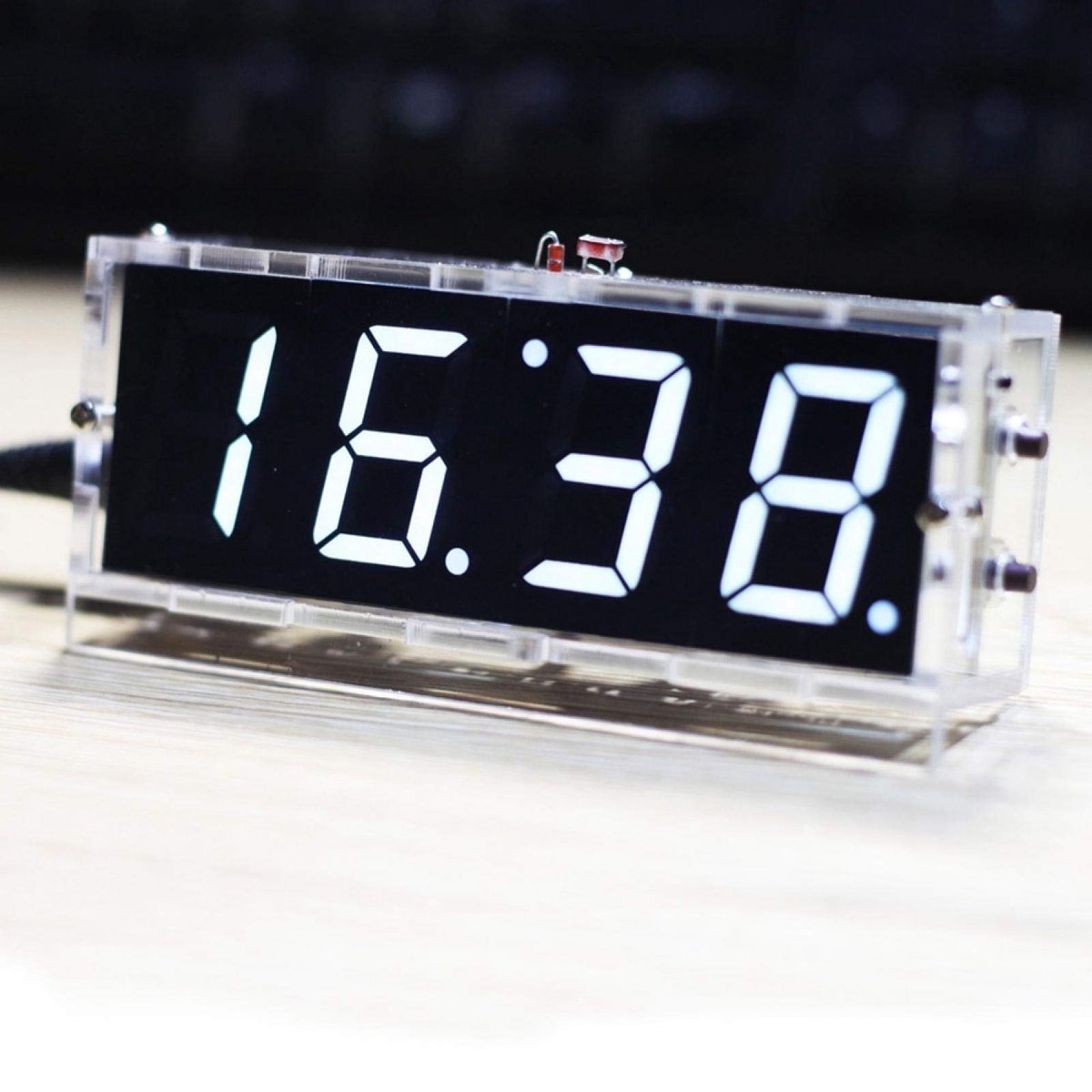 Solidchoice - Dailygoody - DIY Digitale LED-klokkit - Elektronische Klok - Makkelijk te installeren - 4-cijferig LED-display - Ideaal voor Elektronicaliefhebbe