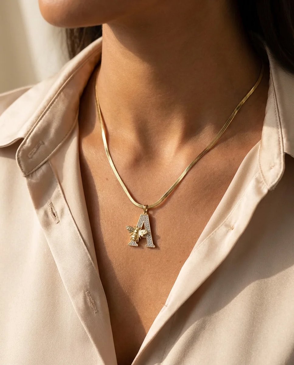 Dorvina 316L Roestvrij Staal Gekleurde Zirkonia Letter A Ketting Goudkleurig Dames Hypoallergeen Ketting