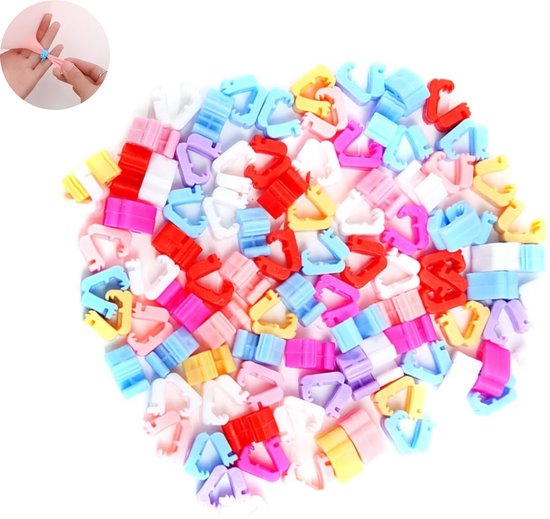 Een grote stapel V-vormige, kleurrijke plastic clips in roze, blauw, geel, rood en paars.