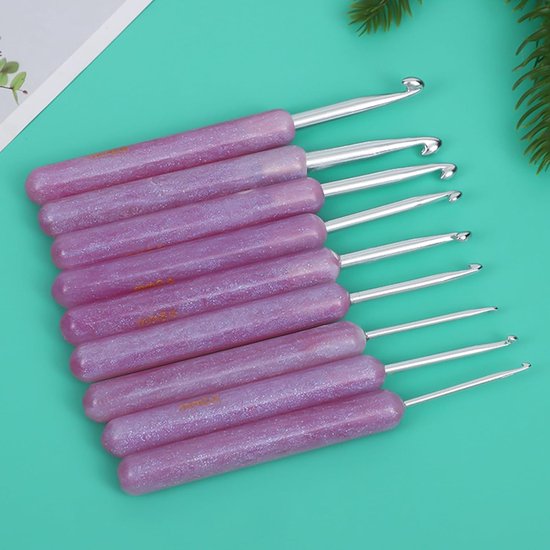 Set van 9 Ergonomische Haaknaalden van Gepolijst Klei - Comfortabel en Stijlvol voor Haken en Breien — afbeelding 2