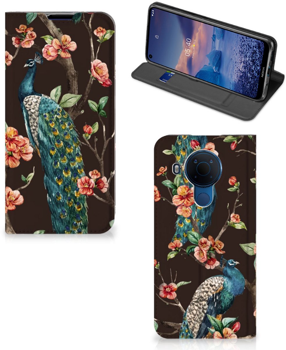 Nokia 5.4 Hoesje maken Pauw met Bloemen