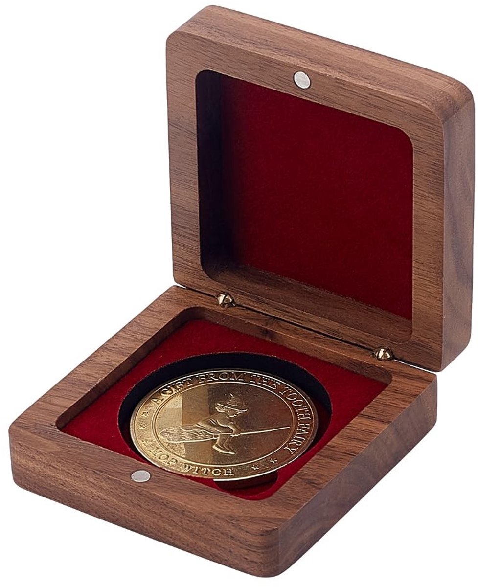 Dailygoods- Muntenhouder Hoogwaardige Houten Opbergdoos - Munten Verzamelen - Medailles - Presentatiebox - Rode Velvet Binnenkant - 6.8 x 6.8 x 2.8 cm - Muntenpresentatie