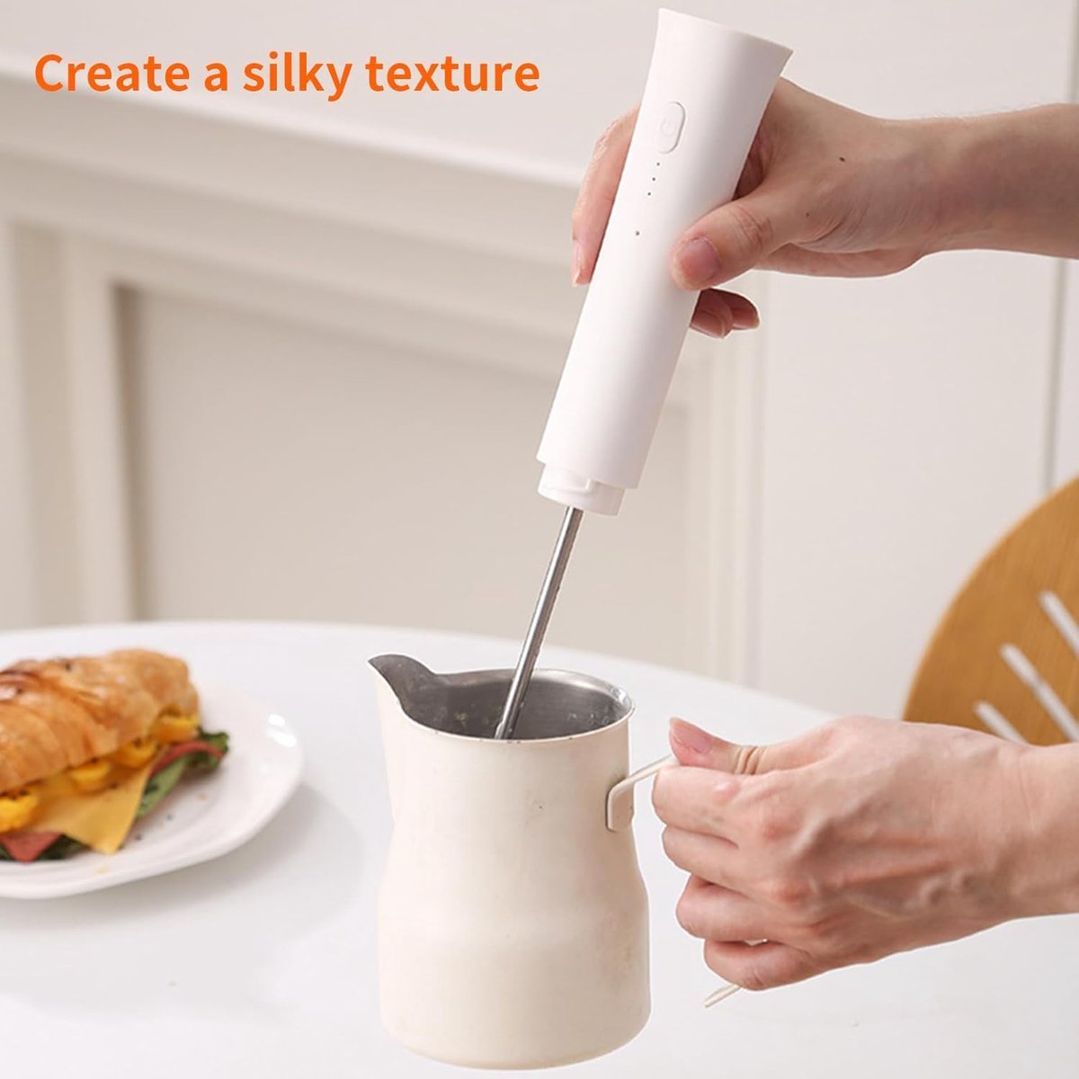Automatische melkschuimer voor koffie, toerental 5000-7000 omw/min, geen handmatig kloppen nodig, elektrische melkschuimer geschikt voor koffie, latte, cappuccino en matcha — cadeau in Kookcadeaus - foto 3