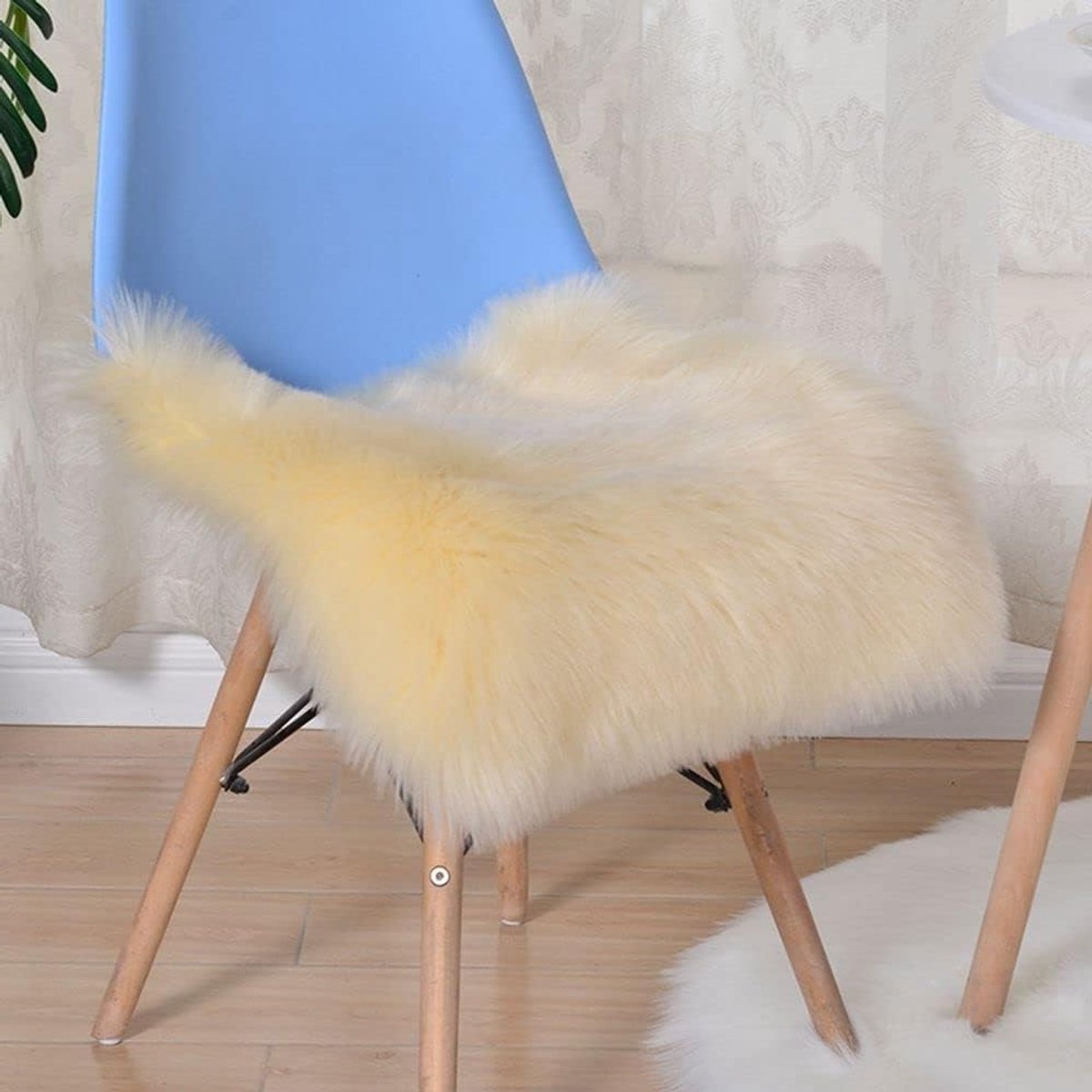Zachte Imitatie Wol Pluche Winter Zitkussen 45 x 45 cm Decoratief Kussen voor Stoelen, Eetkamer en Rolstoel, Luxe Faux Fur Kussen met Lang Haar
