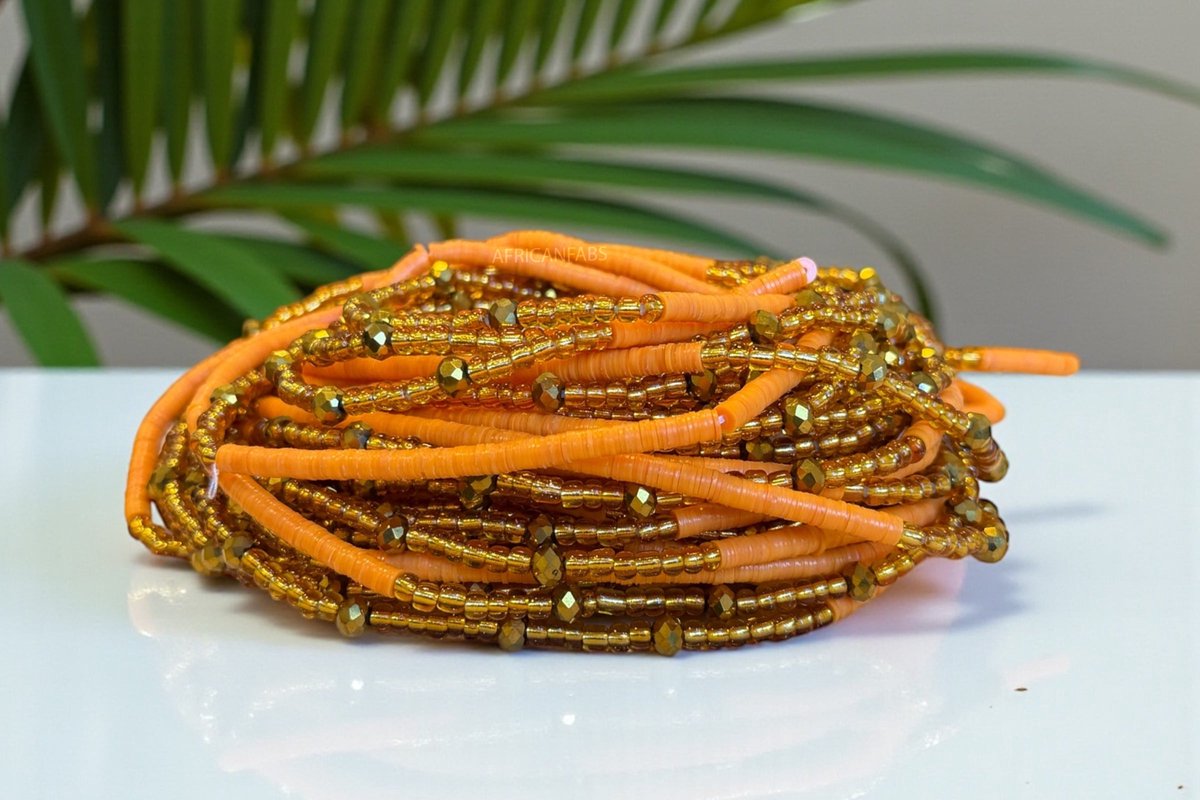 AfricanFabs® Waist Beads / Afrikaanse Heupketting - Juma - Oranje met goud (Traditioneel niet-elastisch koord) - Buikketting - Taille ketting