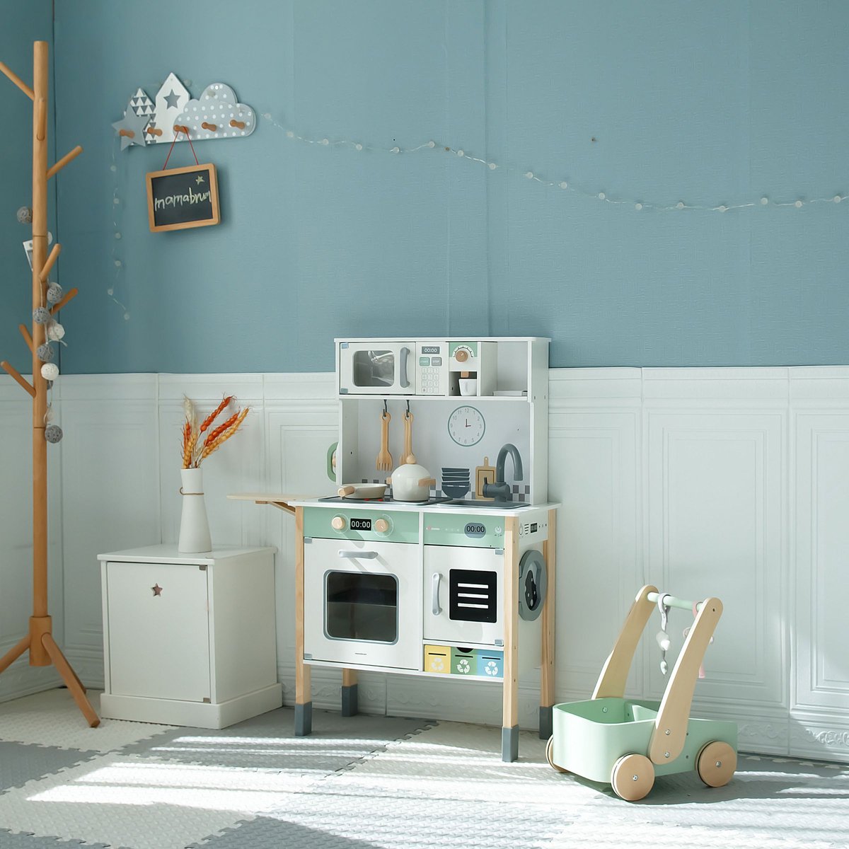 Mamabrum Houten Speelkeuken met Wasmachine, Vaatwasser en Schoolbord – Interactieve Kinderkeuken met Licht & Geluid – Verstelbare Hoogte – Inclusief Accessoires — afbeelding 8