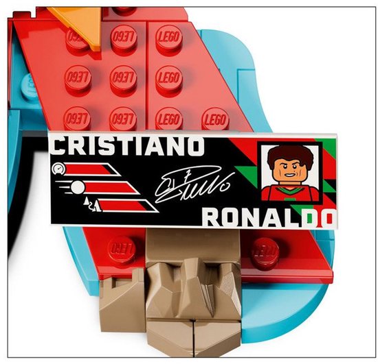 LEGO Editions - Cristiano Ronaldo - Temps forts du football CR 7 Ensemble de construction de football pour enfants - 43012