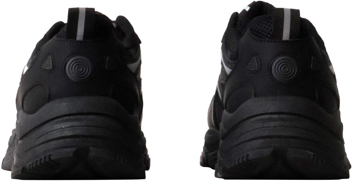 Sneakers met veters